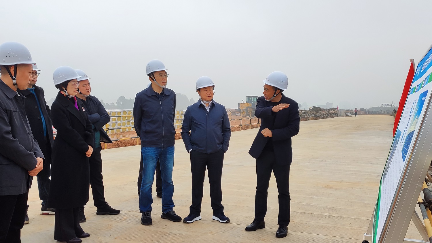 民盟四川省委领导莅临琏升光伏寄予厚望